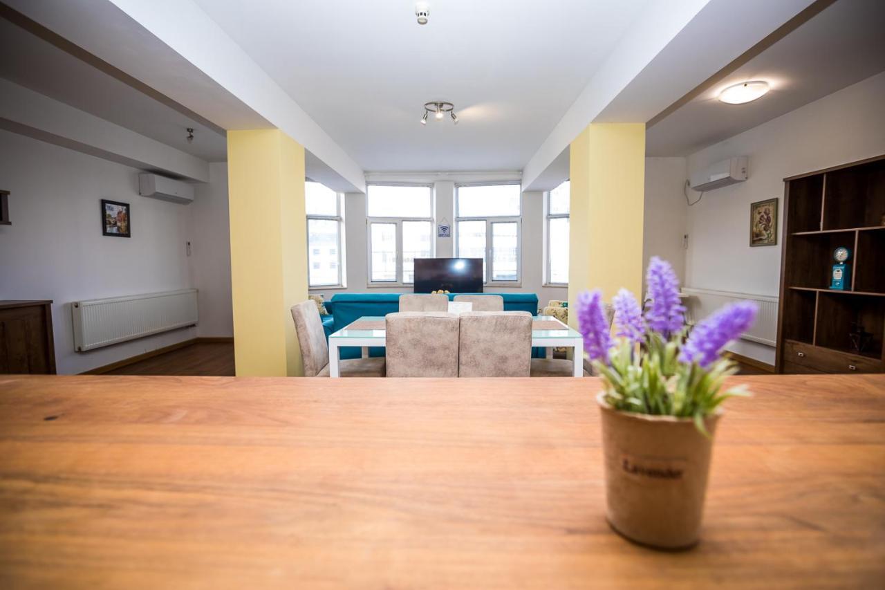 Old City Square Apartment Lovecs Kültér fotó