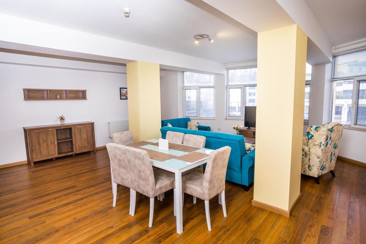 Old City Square Apartment Lovecs Kültér fotó