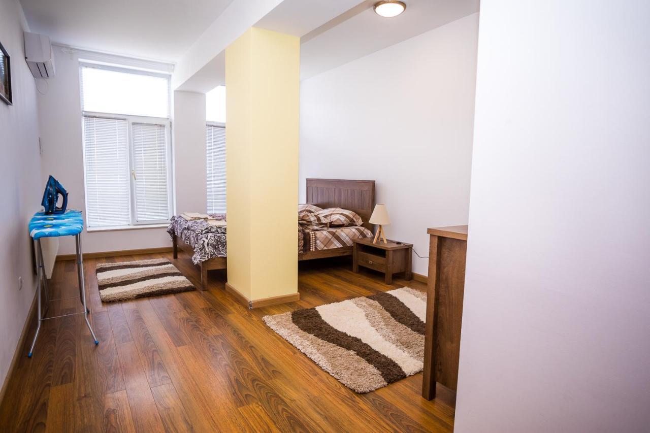 Old City Square Apartment Lovecs Kültér fotó