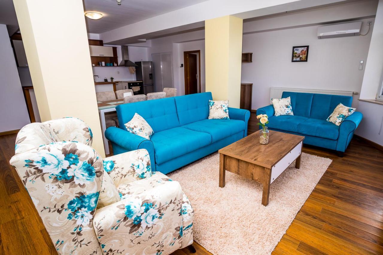 Old City Square Apartment Lovecs Kültér fotó