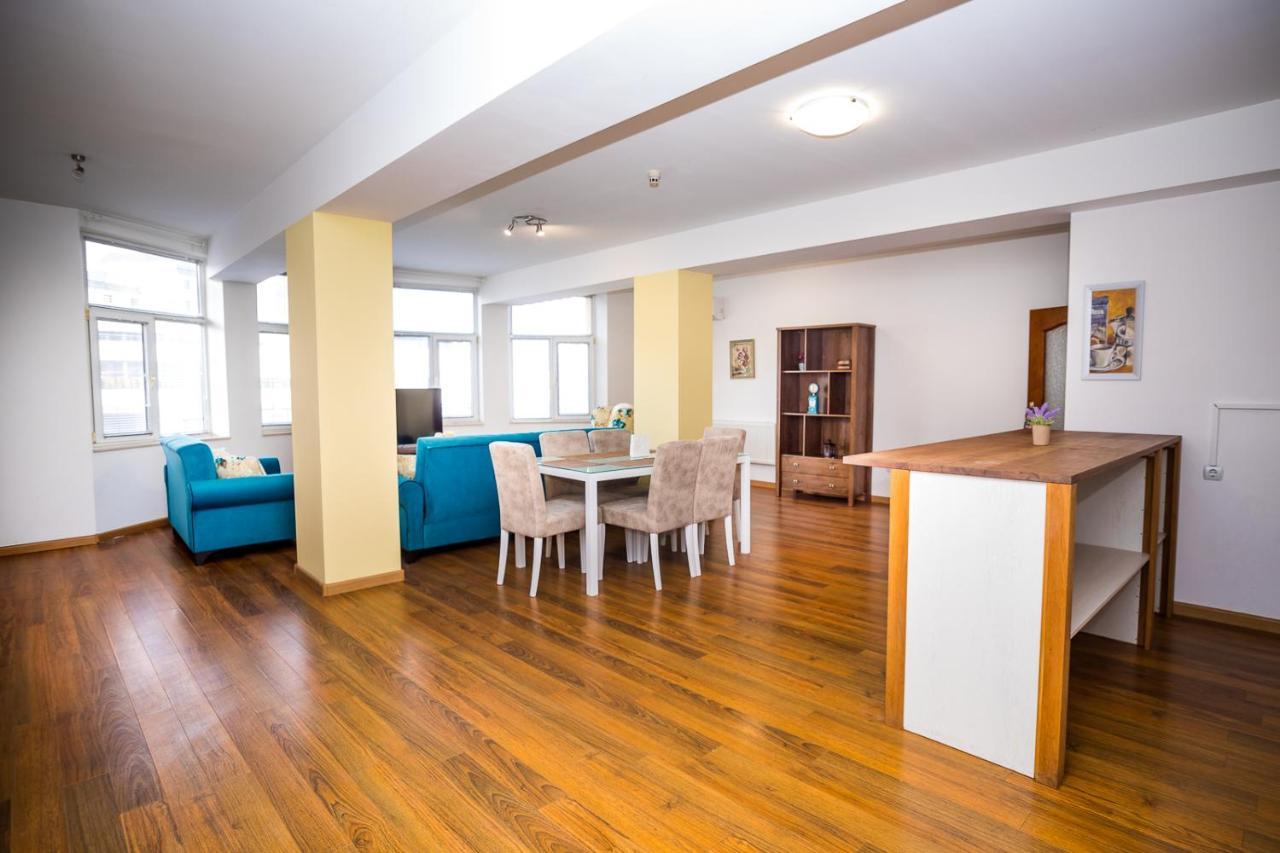 Old City Square Apartment Lovecs Kültér fotó