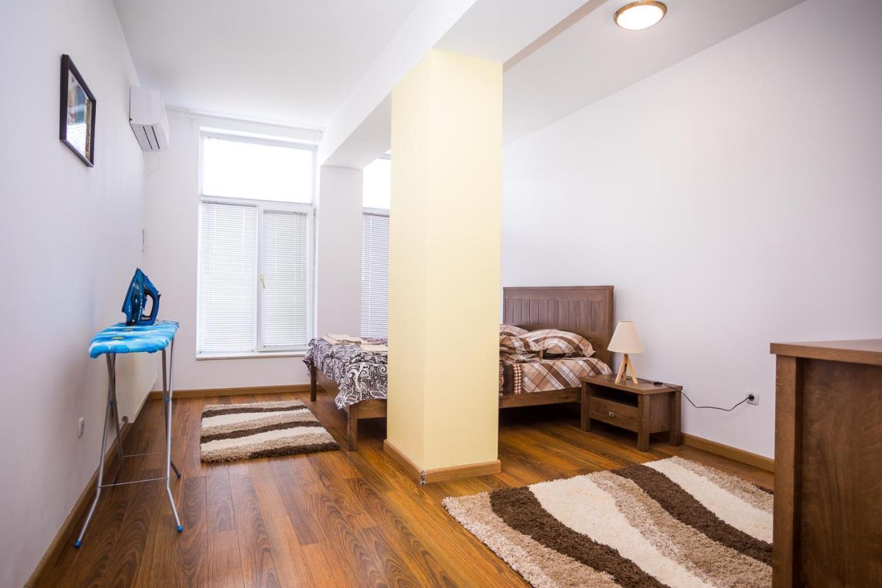 Old City Square Apartment Lovecs Kültér fotó