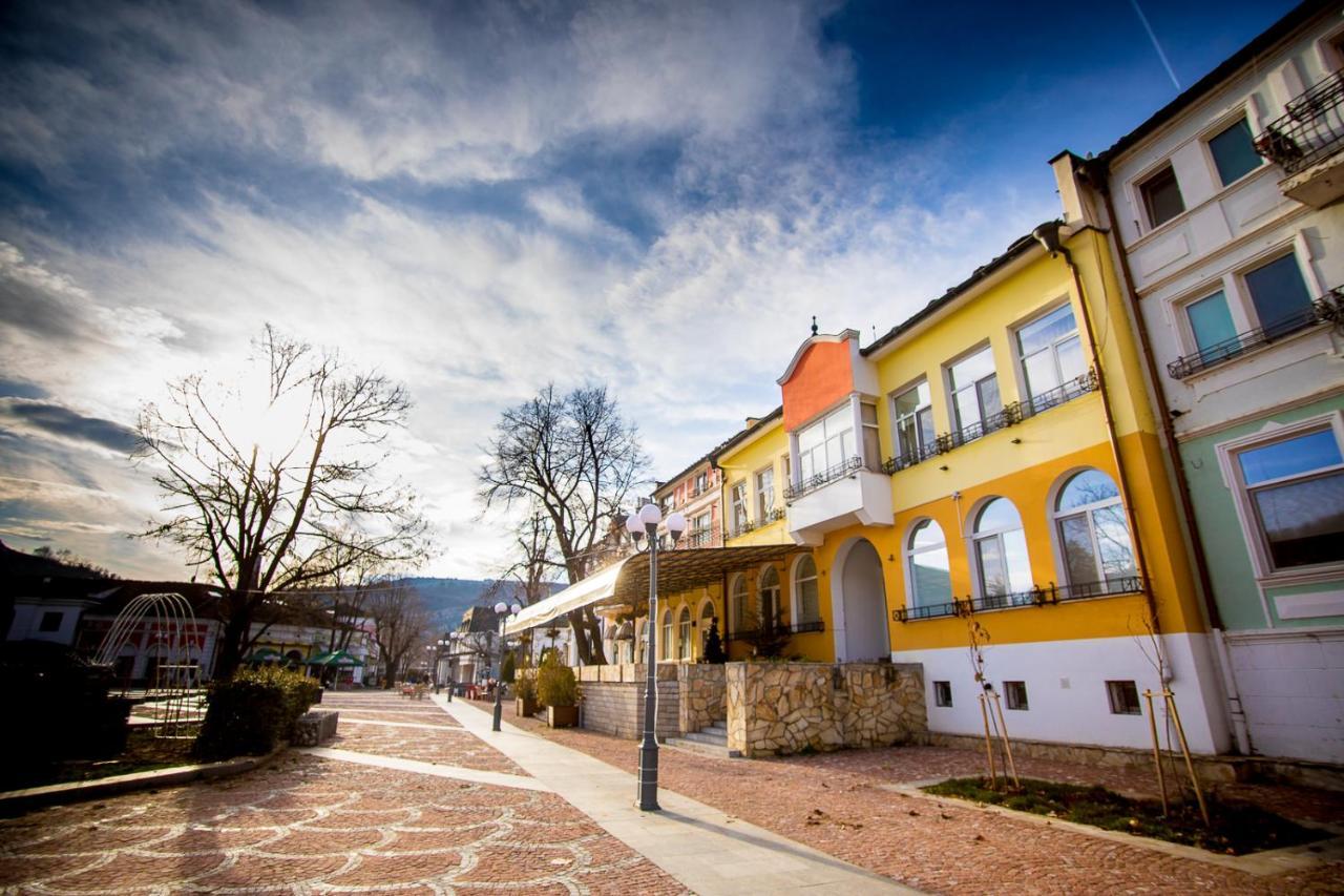 Old City Square Apartment Lovecs Kültér fotó
